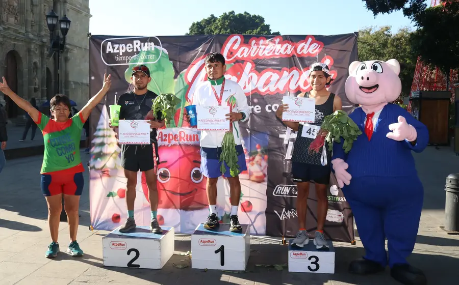 Los tres primeros lugares de la libre varonil.