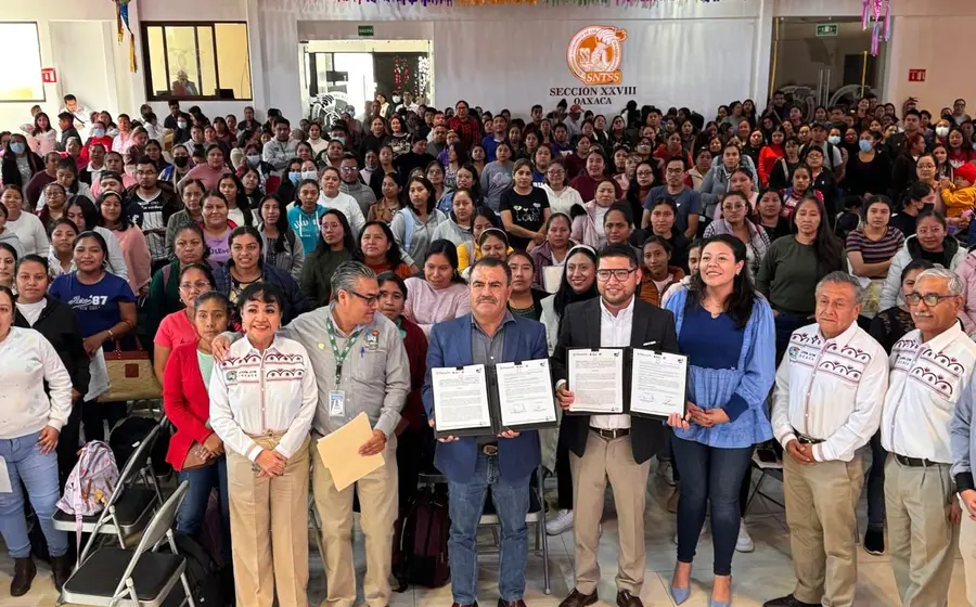 El Director General del INEA, Armando Contreras, agradeció el compro- miso y describió la ruta para la realización de la enorme tarea.