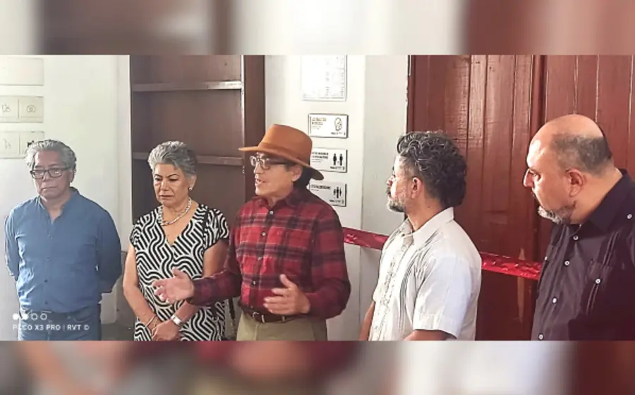 Tanto Carlos Kauffman, como los artistas mencionados comparten el privilegio de haber sido los alumnos fundadores del taller.