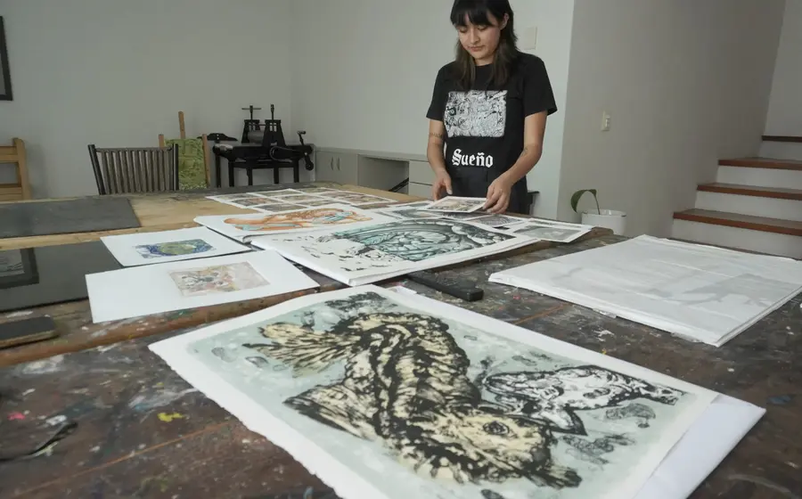 María García de 21 años de edad originaria de Oaxaca es una artista multidisciplinaria.