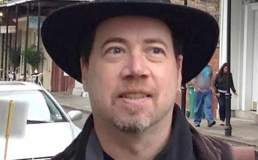 Mark Statman (Nueva York, 1958) es escritor, traductor y poeta.