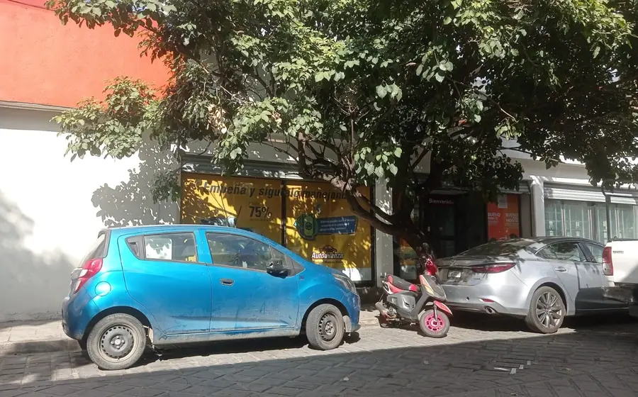 Sujetos armados ingresaron a la sucursal del Monte de Piedad en la calle de Rayón de la ciudad capital y consumaron un atraco.