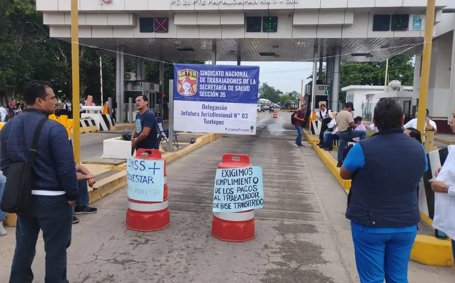 bloqueo-casetas-cuenta-empleados-salud-oaxaca2