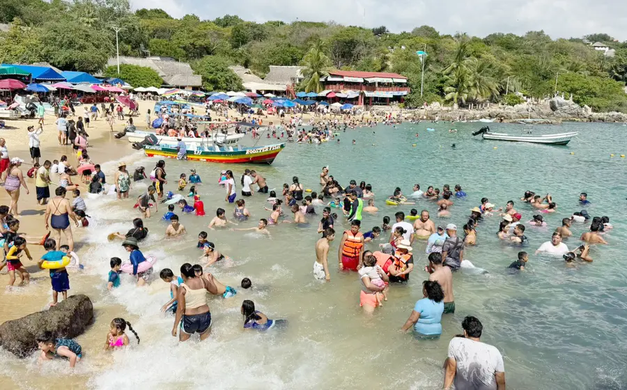 Las 17 playas de Huatulco, Puerto Ángel y Puerto Escondido se encuentran aptas para su uso recreativo.