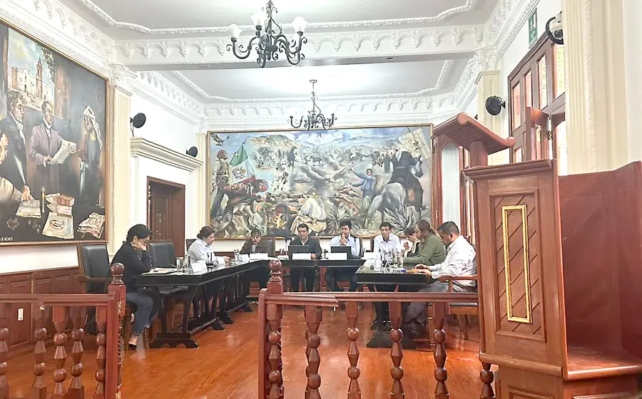 La comisión está integrada por el edil, síndicos y regidores en funciones; y los que asumirán el cargo en 2025.
