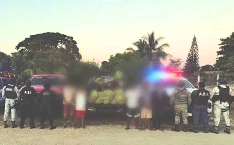Cinco personas fueron detenidas en la Costa oaxaqueña en operativos realizados por elementos de la Fiscalía General del Estado.