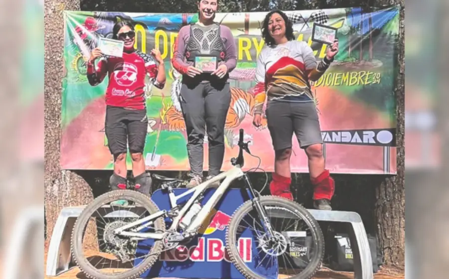 La campeona nacional Cecilia Ochoa Jiménez subió a lo más alto del podio en Valle de Bravo