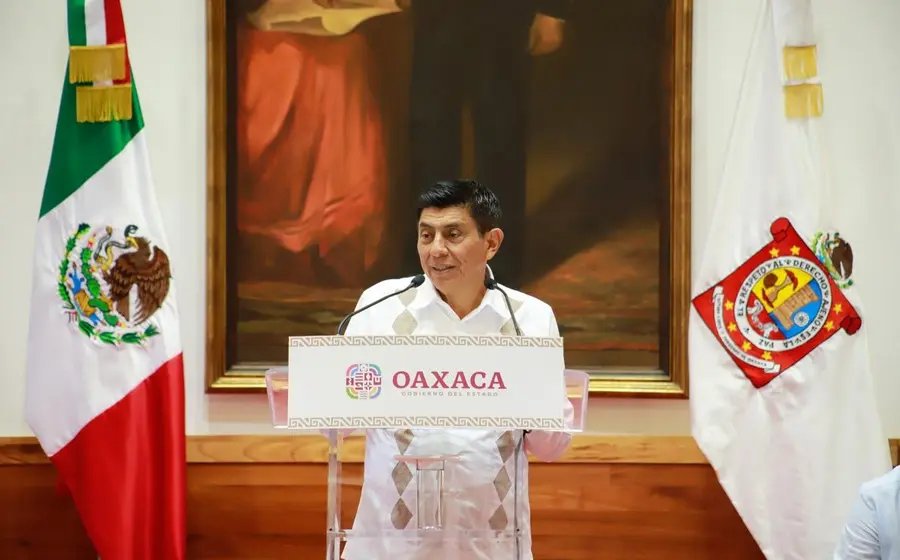 El decreto de anulación de plazas entrará en vigor una vez que el gobernador Salomón Jara ordene su publicación en el Periódico Oficial del Estado.