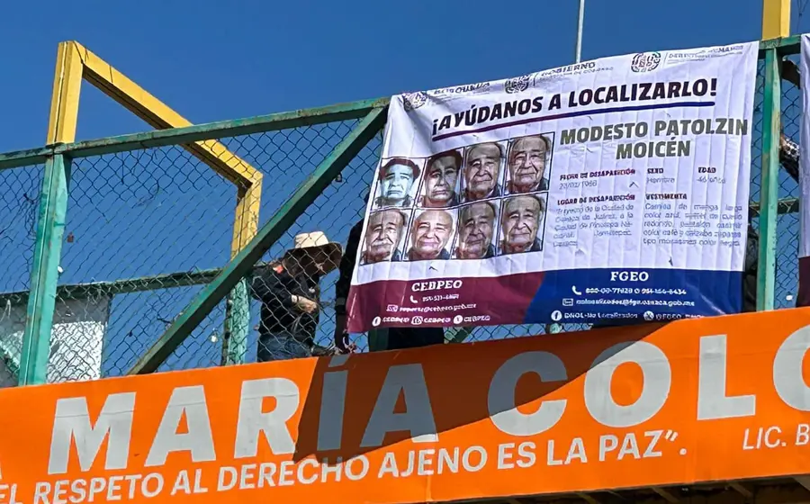 La ficha de búsqueda fue exhibida en lugares públicos en la Agencia Municipal El Carrizo, Pinotepa Nacional y Puerto Escondido.