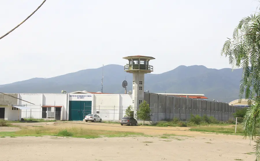 En el Centro de Reinserción Social Femenil de Tanivet, las observaciones fueron: deficiencia en la atención a personas privadas de la libertad en condiciones de aislamiento y deficiencias en los servicios de salud, por mencionar algunas.