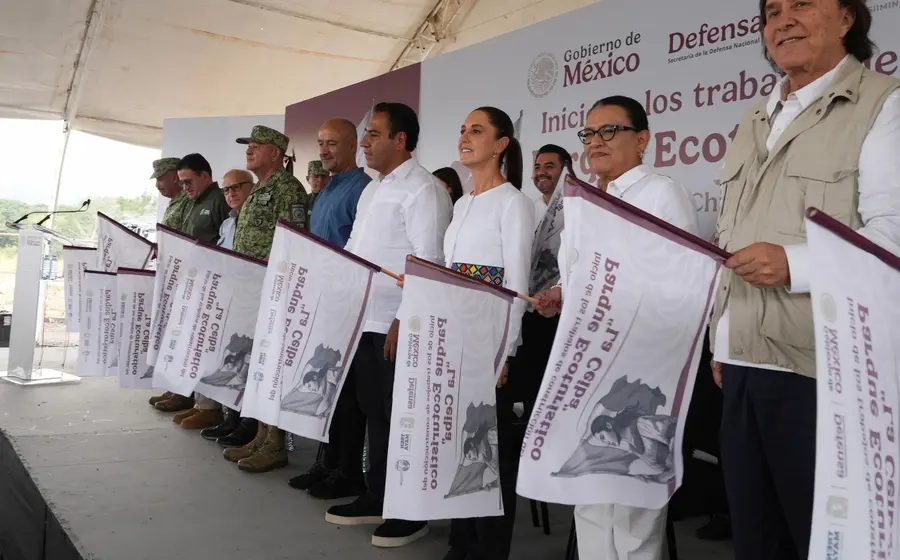 Ayer, la Jefa del Ejecutivo Federal encabezó la inauguración del Centro de Atención a Visitantes en Palenque.