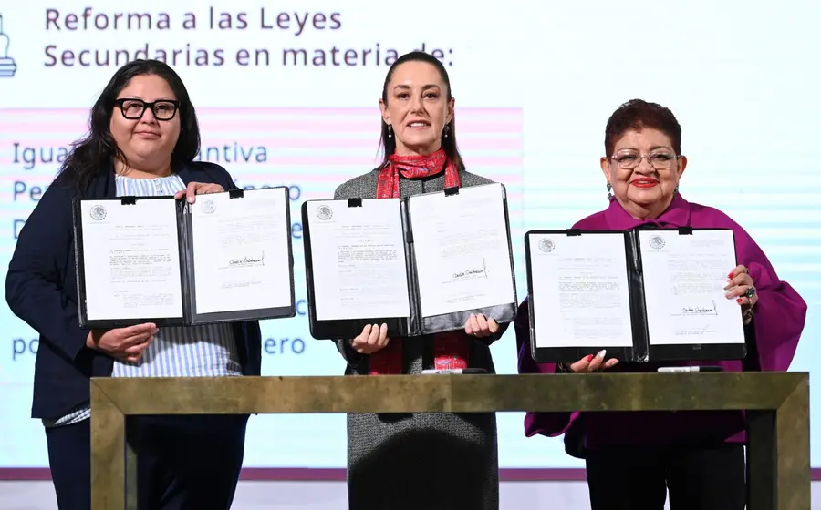 La presidenta de México, Claudia Sheinbaum Pardo, dijo que buscan cerrar brechas en la equidad de género.