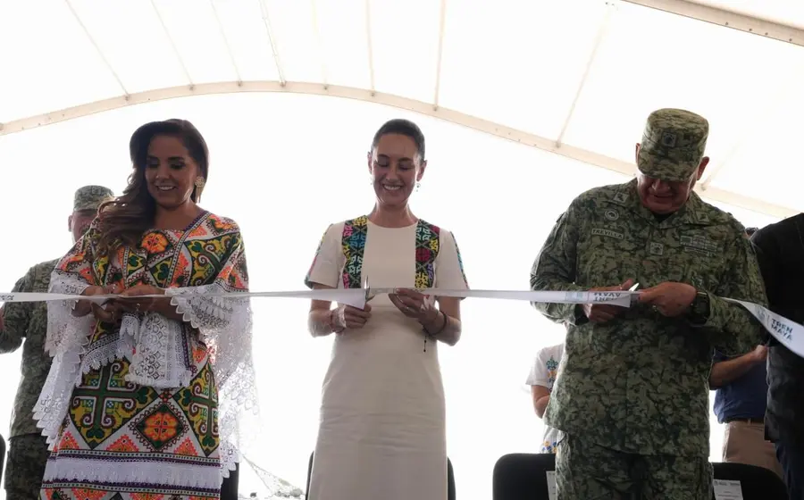 Con la puesta en marcha de los tramos 6 y 7, que van de Escárcega a Chetumal, quedan inaugurados los 1,554 km del proyecto ferroviario Tren Maya que cruza cinco estados del sureste: Chiapas, Tabasco, Campeche, Yucatán y Quintana Roo.