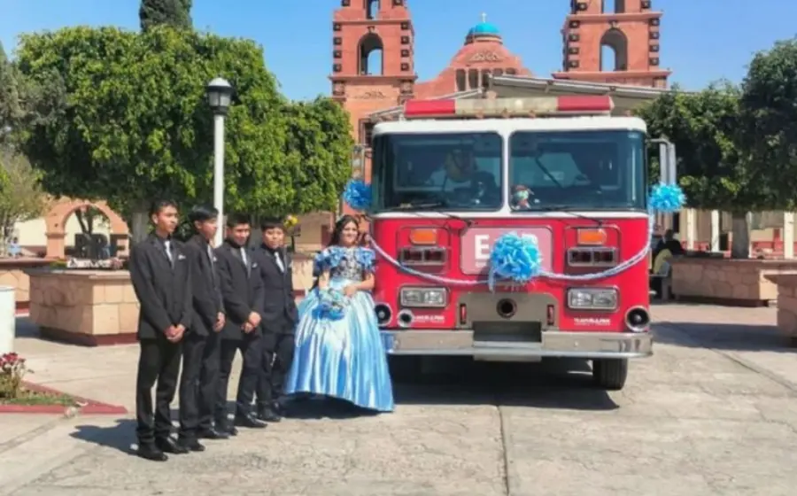 quinceañera_camion_de_bomberos 