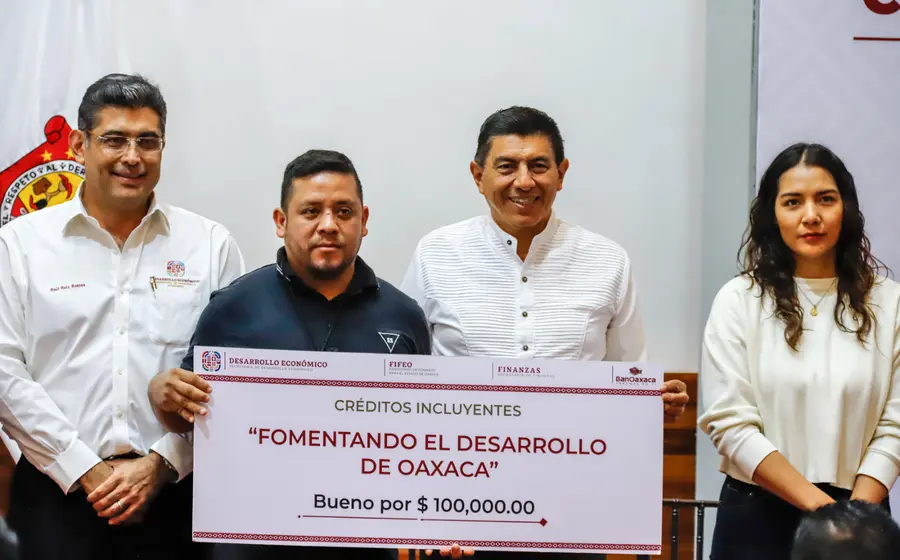 salomon_jara_entrega_creditos_incluyentes