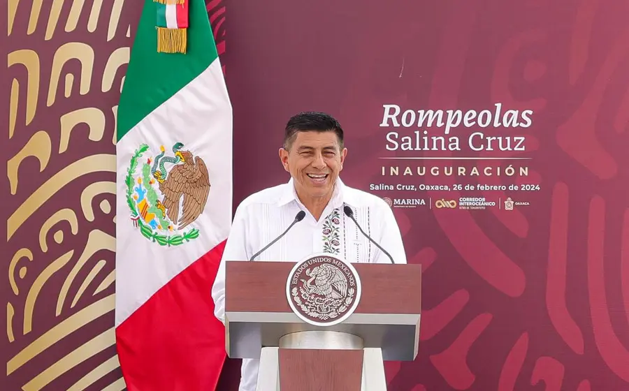 salomon_jara_inauguracion_rompeolas_istmo