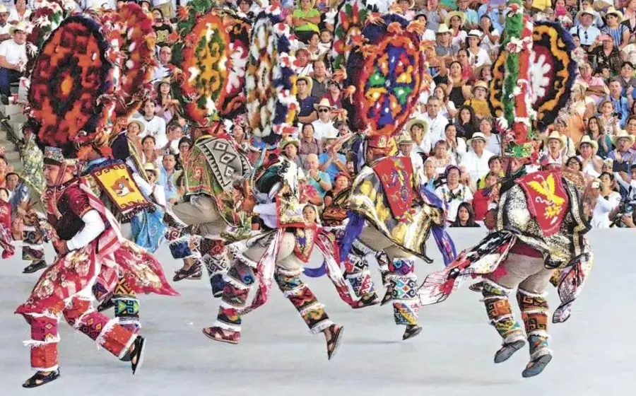 mitos_danza_de_la_pluma_guelaguetza