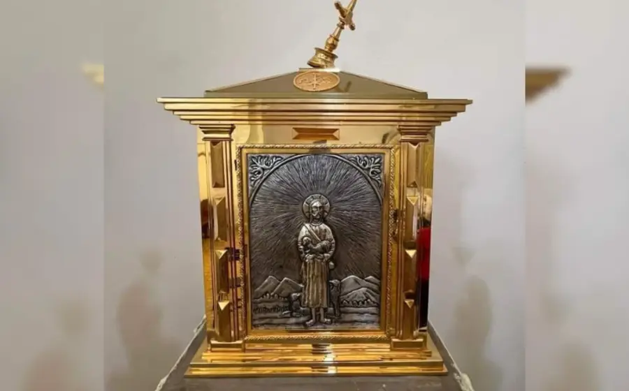 intento-robo-.altar-iglesia