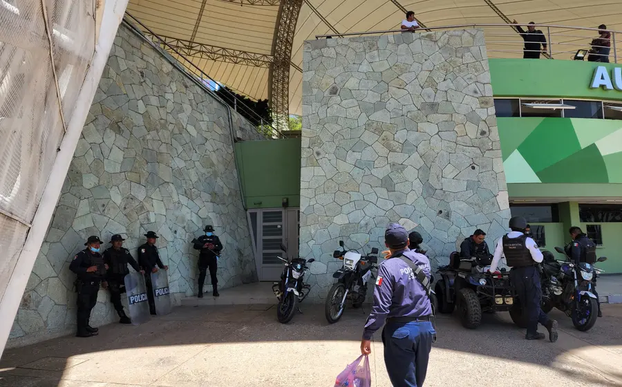 policía.auditorio-guelaguetza