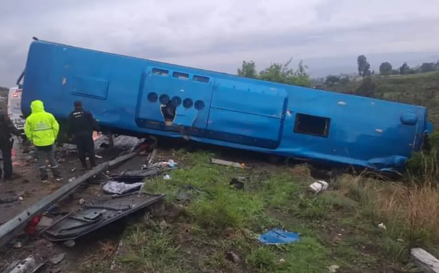 oaxaqueños_autobus_volcado_atlixco_puebla