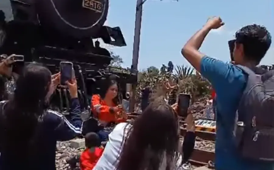 joven_muere_selfie_locomotora_emperatriz