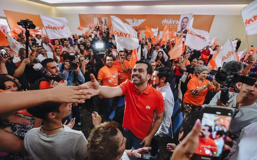 Maynez-portada
