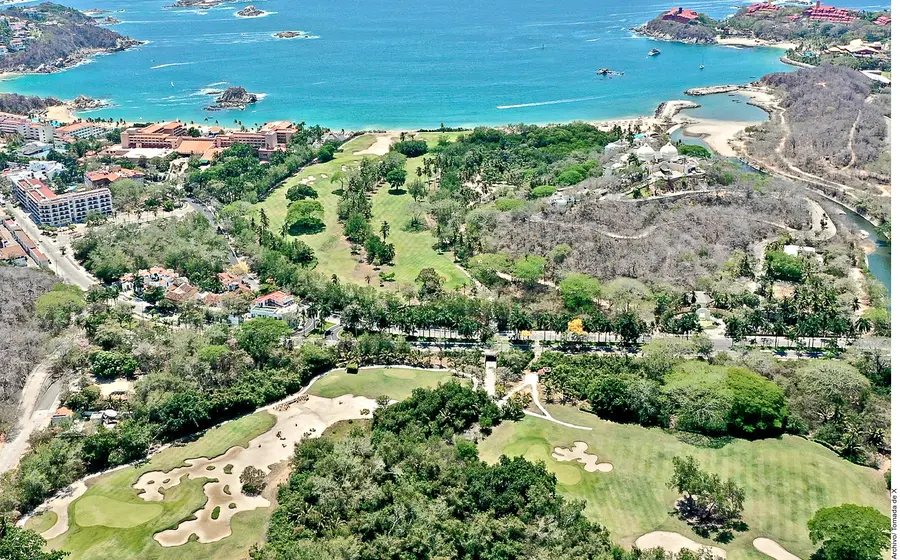 huatulco-campo-golf-salinas-pliego