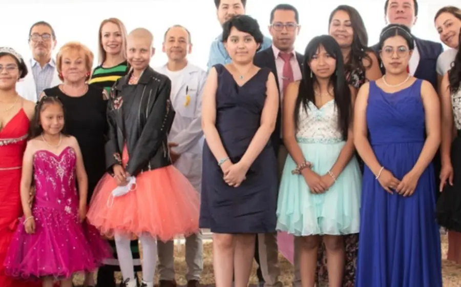 celebran_fiesta_quinceaños_pacientes_cancer