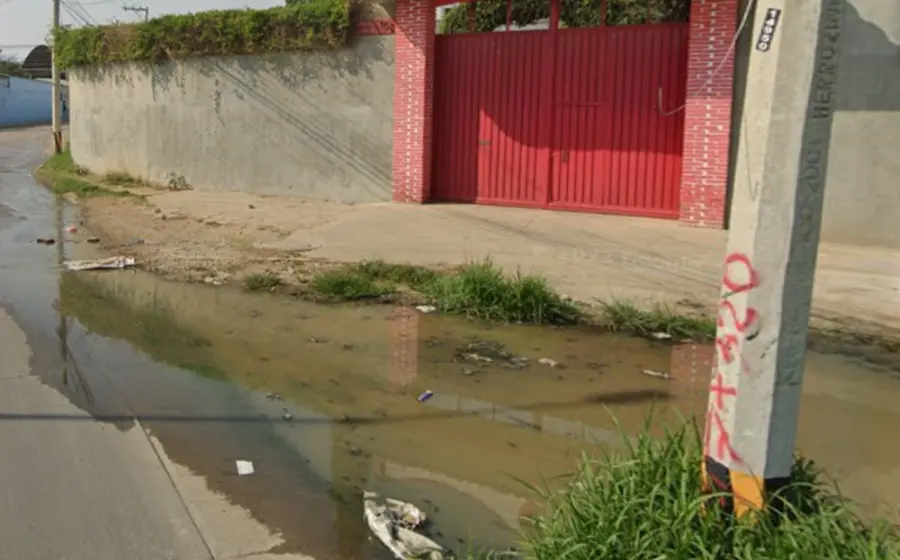 viviendas_rodeadas_aguas_residuales