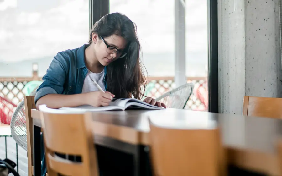 elegir_mejor_programa_línea_estudiar_psicologia