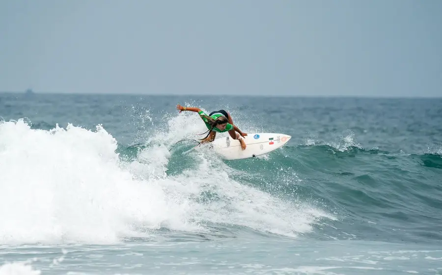 surfista-oaxaca-maya