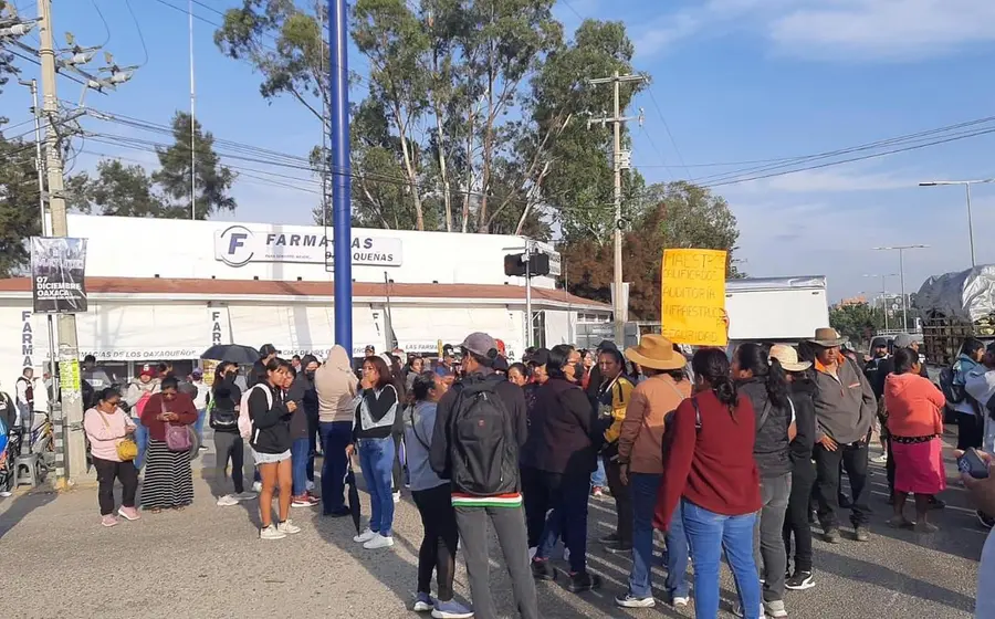 bloqueo_padres_familia_escuela