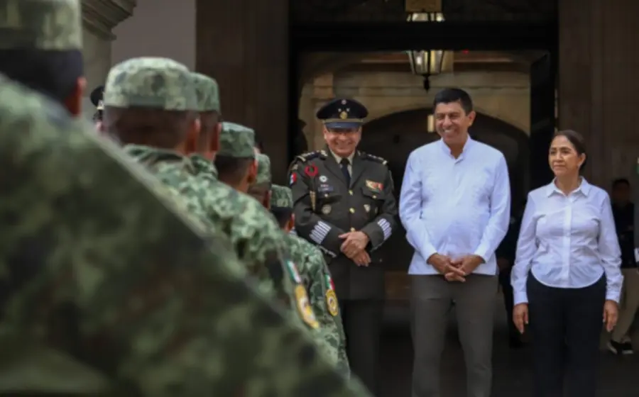 oaxaca_desfiles_aniversario_gobierno