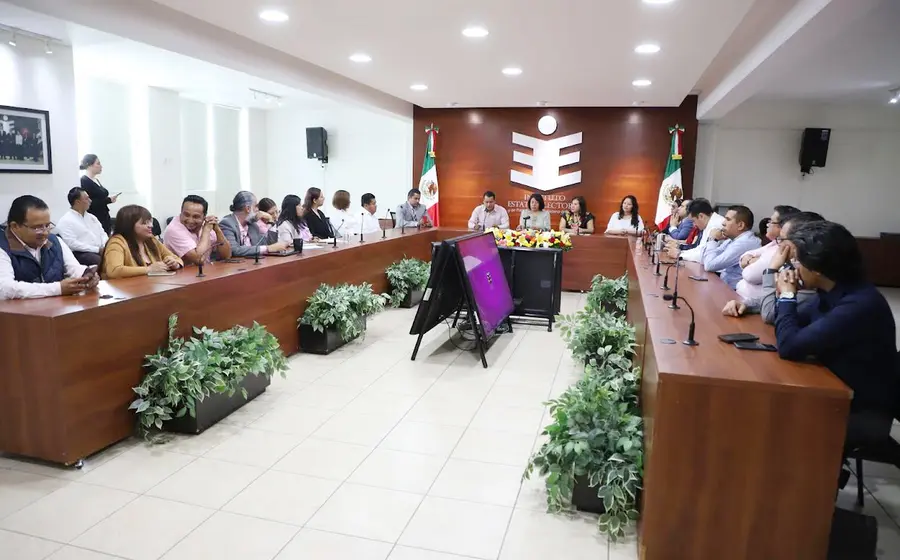 Con la firma de este convenio, se busca garantizar mejores condiciones para las personas servidoras públicas del IEEPCO en el ejercicio de su derecho a una defensa adecuada.