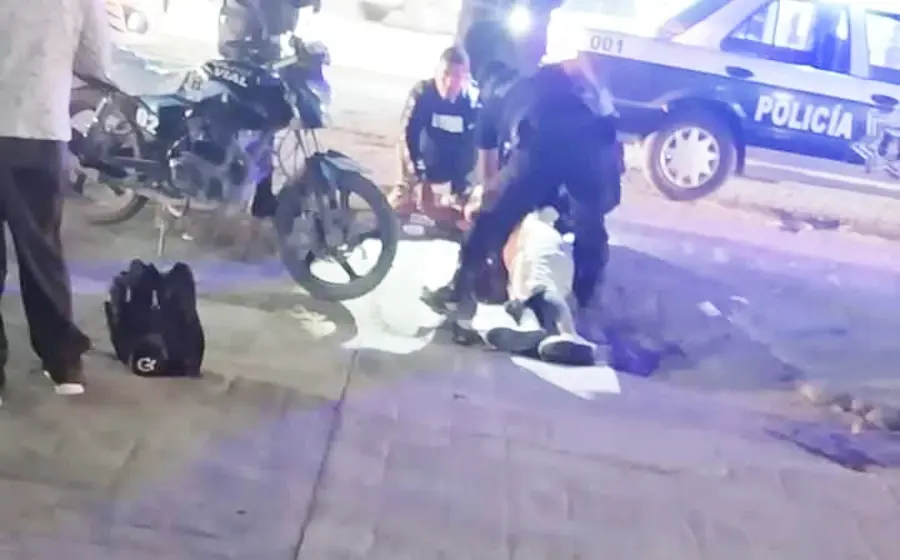 Venezolano apuñala a nochixtleco.