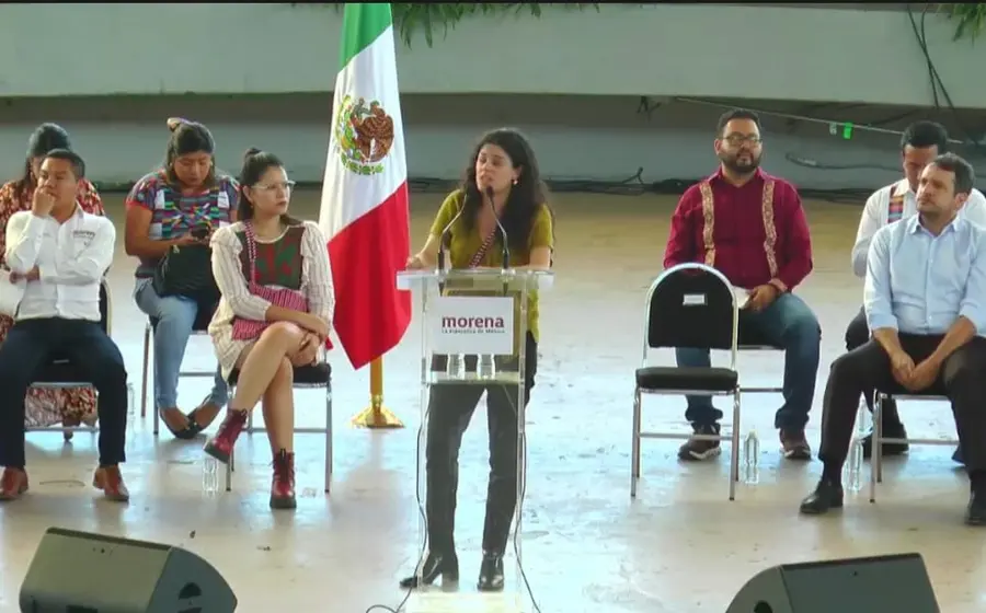 María Luisa Alcalde Luján, presidenta del Comité Ejecutivo Nacional de Morena, encabezó la asamblea informativa a la militancia en el Auditorio Guelaguetza.