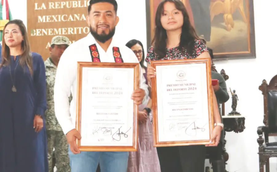 Noé Chávez y Renata Osorio fueron galardonados con el Premio Municipal del Deporte 2024.