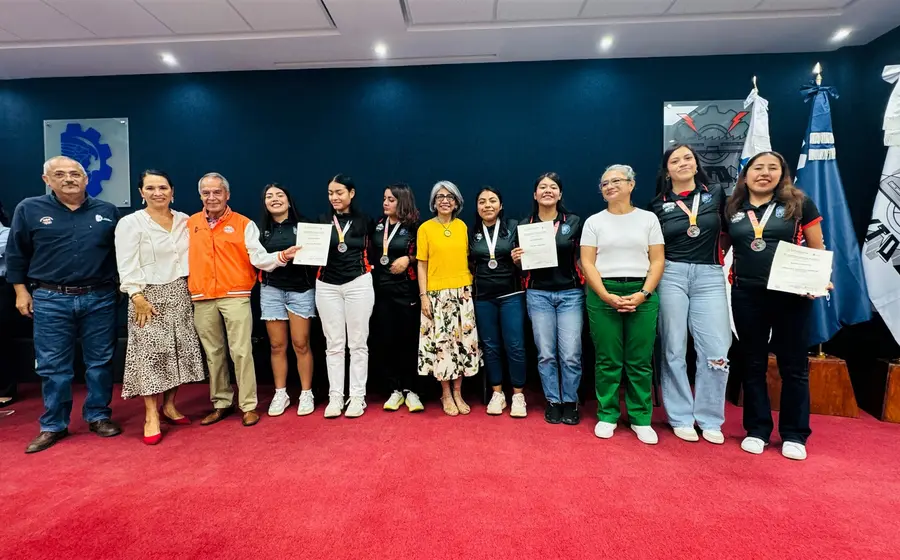 Las subcampeonas nacionales fueron reconocidas.