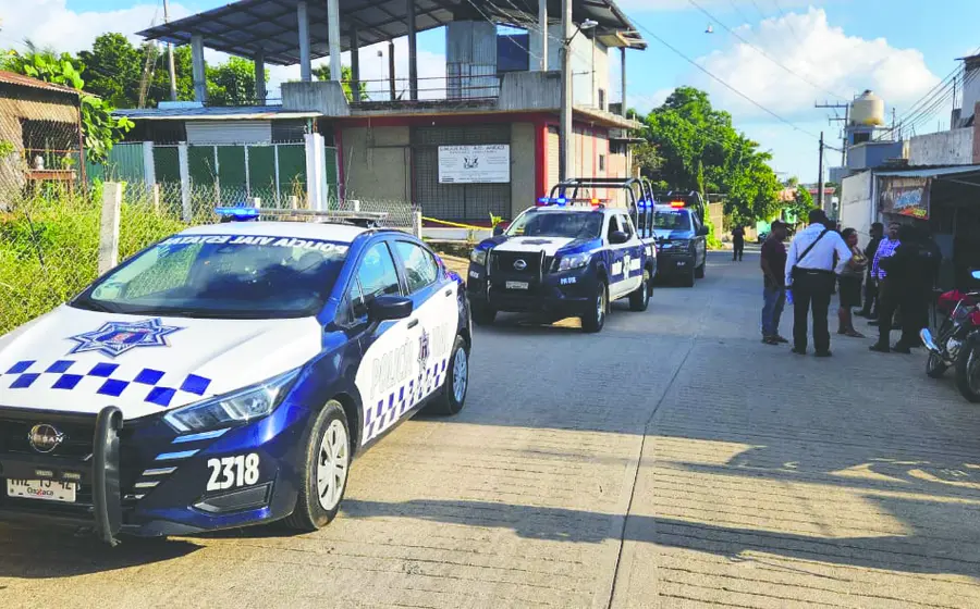 La policía se limitó a resguardar la escena del crimen.