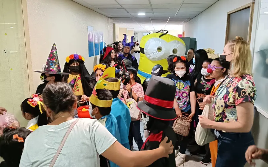 Los especialistas organizaron esta convivencia a los pequeños que acudieron a cita y que se encuentran en vigilancia de su tratamiento.