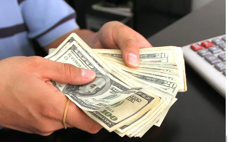 dolares