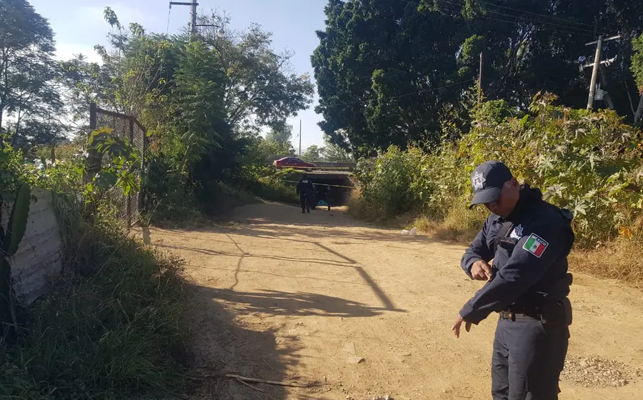 Fue levantado, asesinado y su cuerpo arrojado en un camino de terracería