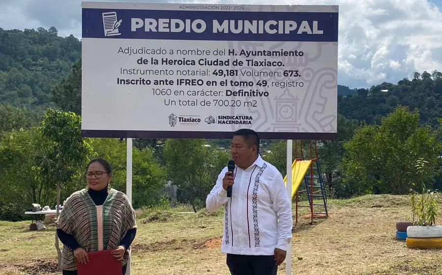 Autoridades municipales y estatales dieron fe de la entrega del inmueble para zona de esparcimiento familiar.
