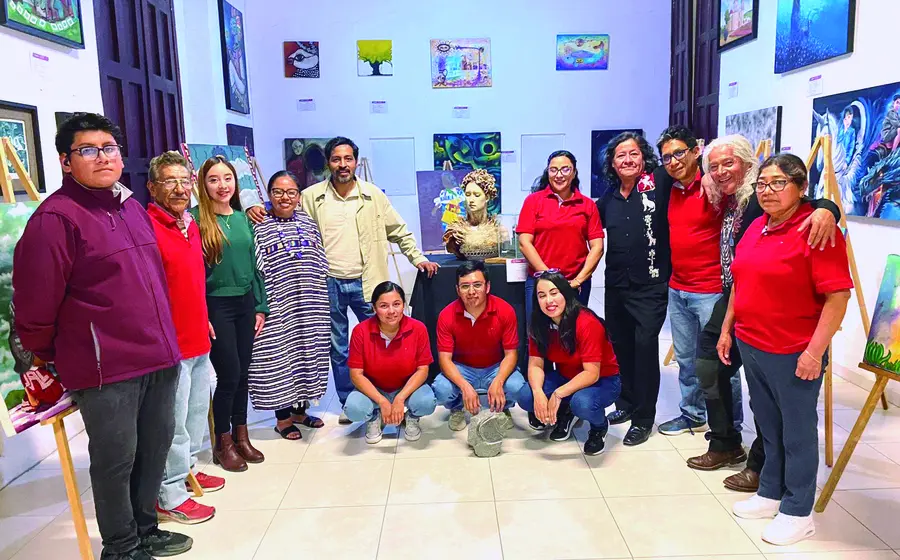 Colectivos y organizadores impulsan al artista mixteco.