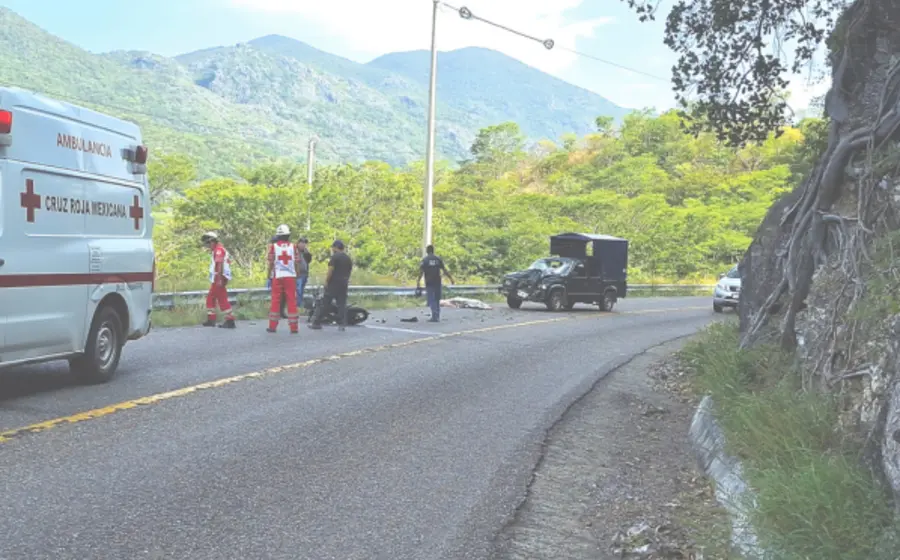 La tragedia ocurrió en el tramo carretero Tehuantepec-Jalapa del Marqués.