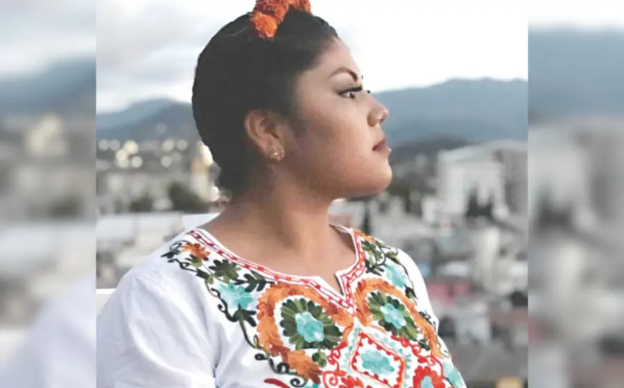 La maquillista mixteca Xana Beram dijo que toda mujer indígena, cuando se propone algo, demuestra su grandeza.