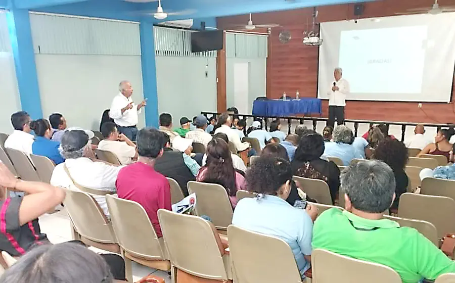 A la reunión asistieron representantes de los presidentes municipales, actuales y electos, de la cuenca del Río Las Nutrias.