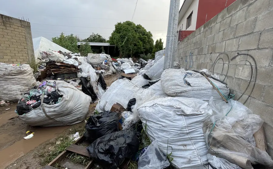 vecinos_denuncian_basura_calles_viguera