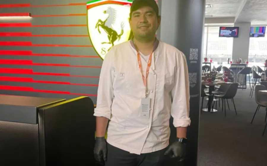 El chef Hans Cristian Chávez Salazar es originario de Huajuapan.