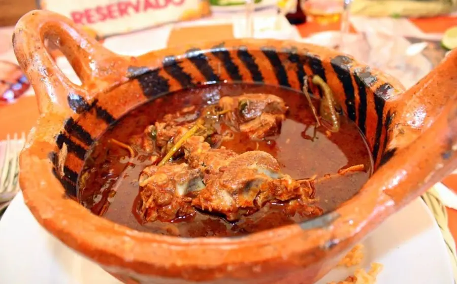 mole-cadera